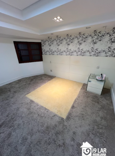 Sofisticação no Itaigara: Casa de Rua com 4 Suítes, Lazer Completo e Acabamento Premium