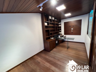 Sofisticação no Itaigara: Casa de Rua com 4 Suítes, Lazer Completo e Acabamento Premium