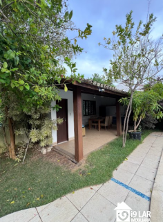 Sofisticação no Itaigara: Casa de Rua com 4 Suítes, Lazer Completo e Acabamento Premium