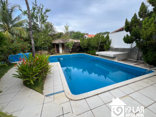 Sofisticação no Itaigara: Casa de Rua com 4 Suítes, Lazer Completo e Acabamento Premium