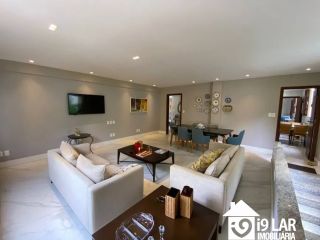 Design e Amplitude no Itaigara: Casa Duplex com Pé Direito Duplo e 3 Suítes Imensas