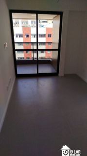 Viva o Melhor da Barra: Apartamento Mobiliado no Edf. Oscar Santana com Infraestrutura Completa