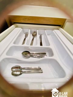 Invista ou More na Barra: 1/4 Porteira Fechada no Edf. 535 Barra com Alto Potencial de Renda