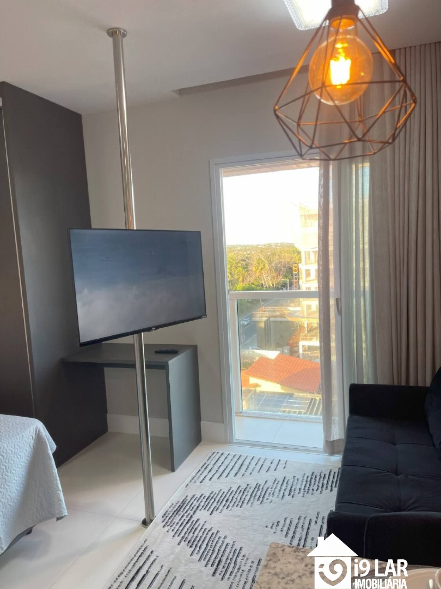 Invista a 50m do Mar em Itapuã: Studio Rentabilizado com Airbnb Superhost e Vista Panorâmica