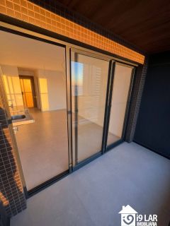 Vista Mar Frontal no Corredor da Vitória: Studio no Alive Acima do 14º Andar