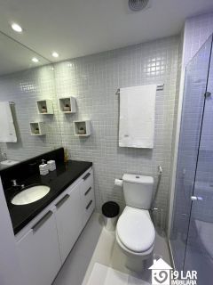 Invista na Barra: 1/4 Porteira Fechada no Smart Barra com Vista Mar