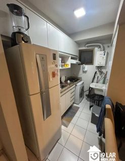 Conforto e Praticidade na Paralela: 1/4 Mobiliado no Cosmopolitan com 49m²