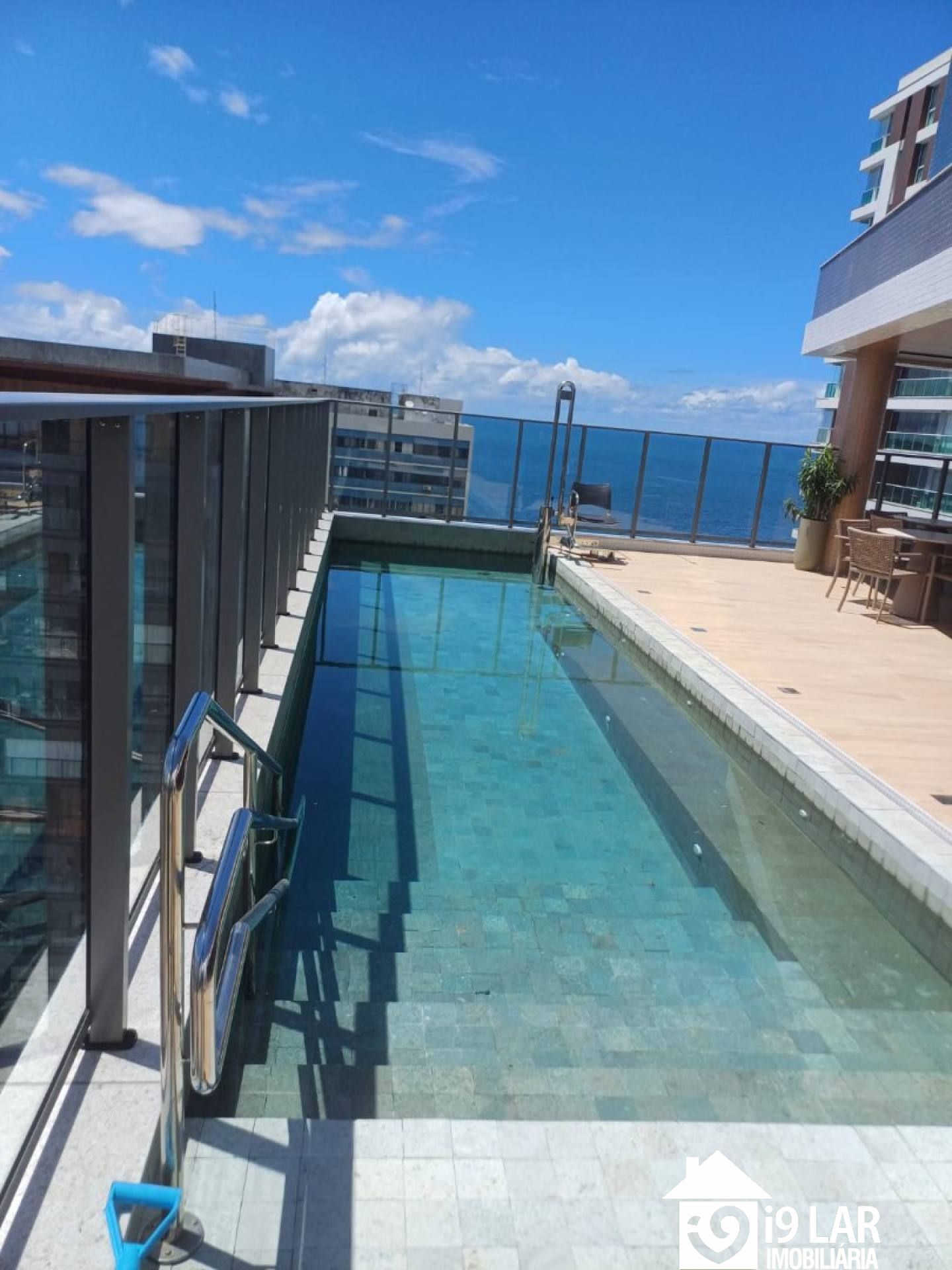 Pé na Areia na Barra: Studio com Vista Mar no Ocean Barra