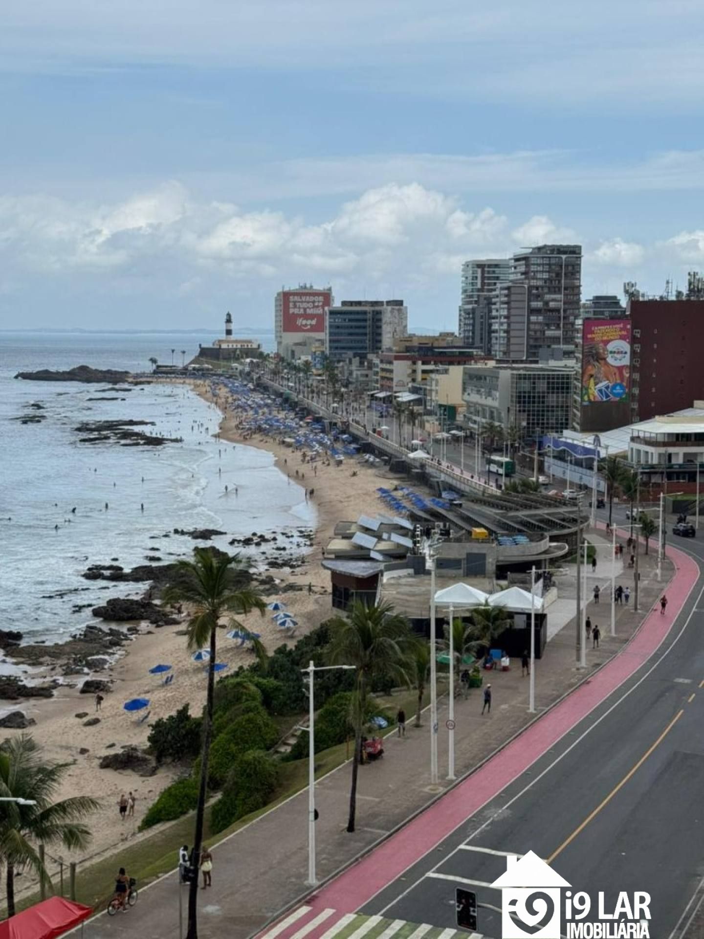 Vista Mar na Barra: Studio no Spot Barra com Rooftop Panorâmico