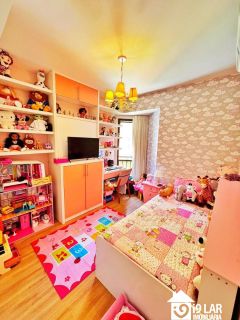 Alto Padrão em Alphaville I: 2 Suítes, 113m², Porteira Fechada no Palm Ville