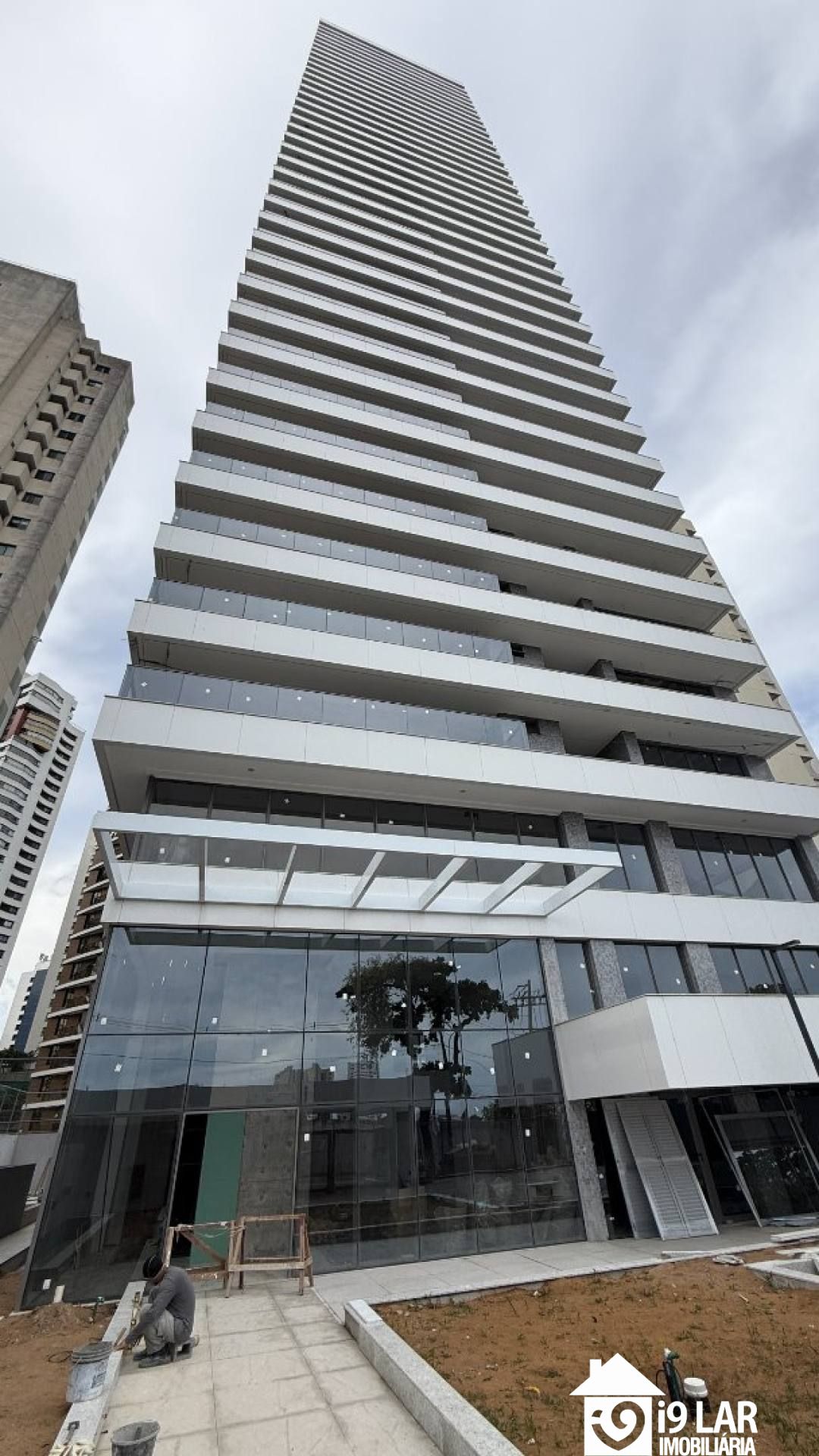 Luxo no Horto Florestal: 253m², 4 Suítes, Vista Mar e Andar Altíssimo