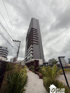 Alto Luxo na Barra: 4 Suítes, 210m² e Vista Privilegiada no Morro Ipiranga