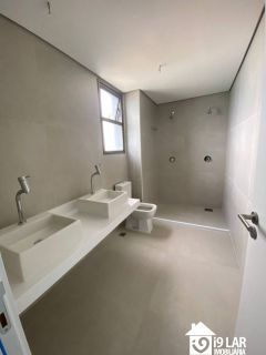 Alto Luxo na Barra: 4 Suítes, 210m² e Vista Privilegiada no Morro Ipiranga