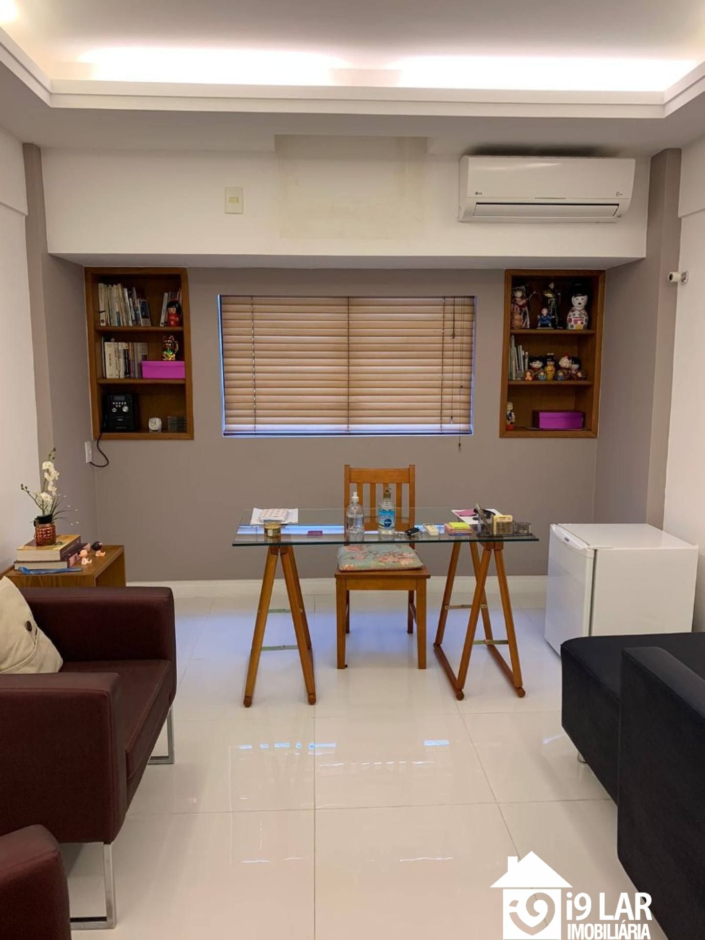 Sala Comercial Reformada na Graça | 31m² no Centro Médico Centenário com Garagem