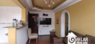 Apartamento Sofisticado com Iluminação Planejada, 2 Quartos e Semi-Mobiliado