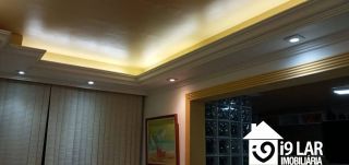 Apartamento Sofisticado com Iluminação Planejada, 2 Quartos e Semi-Mobiliado