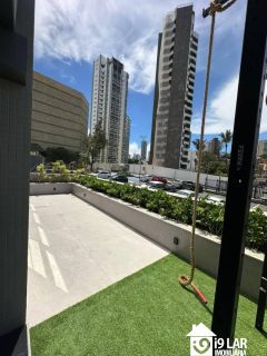 Apartamento 2 suítes na Barra com vista mar, andar alto e 2 vagas no Signature