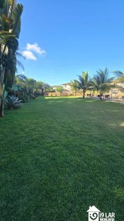 Casa 4/4 em condomínio fechado em Piatã, 374m², piscina, energia solar e 4 vagas