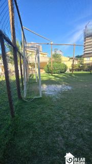 Casa 4/4 em condomínio fechado em Piatã, 374m², piscina, energia solar e 4 vagas