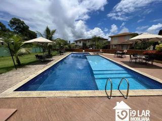 Casa 4/4 em condomínio fechado em Piatã, 374m², piscina, energia solar e 4 vagas