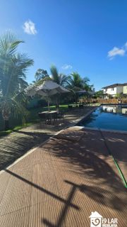 Casa 4/4 em condomínio fechado em Piatã, 374m², piscina, energia solar e 4 vagas