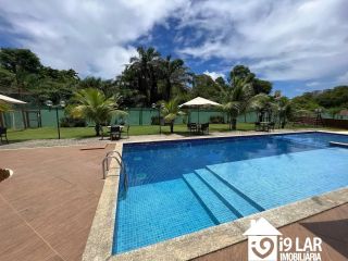 Casa 4/4 em condomínio fechado em Piatã, 374m², piscina, energia solar e 4 vagas