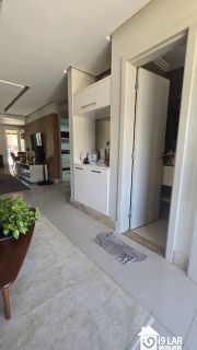 Casa 4/4 em condomínio fechado em Piatã, 374m², piscina, energia solar e 4 vagas