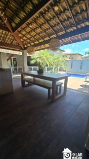 Casa 4/4 em condomínio fechado em Piatã, 374m², piscina, energia solar e 4 vagas