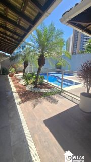 Casa 4/4 em condomínio fechado em Piatã, 374m², piscina, energia solar e 4 vagas