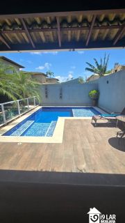 Casa 4/4 em condomínio fechado em Piatã, 374m², piscina, energia solar e 4 vagas