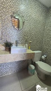 Casa 4/4 em condomínio fechado em Piatã, 374m², piscina, energia solar e 4 vagas