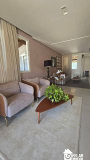 Casa 4/4 em condomínio fechado em Piatã, 374m², piscina, energia solar e 4 vagas