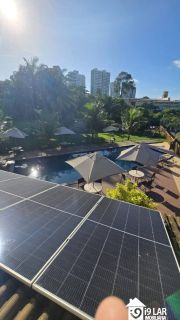 Casa 4/4 em condomínio fechado em Piatã, 374m², piscina, energia solar e 4 vagas