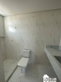 Casa moderna 4 suítes no Alphaville Litoral Norte 1, 280m², pé-direito duplo e área gourmet integrada