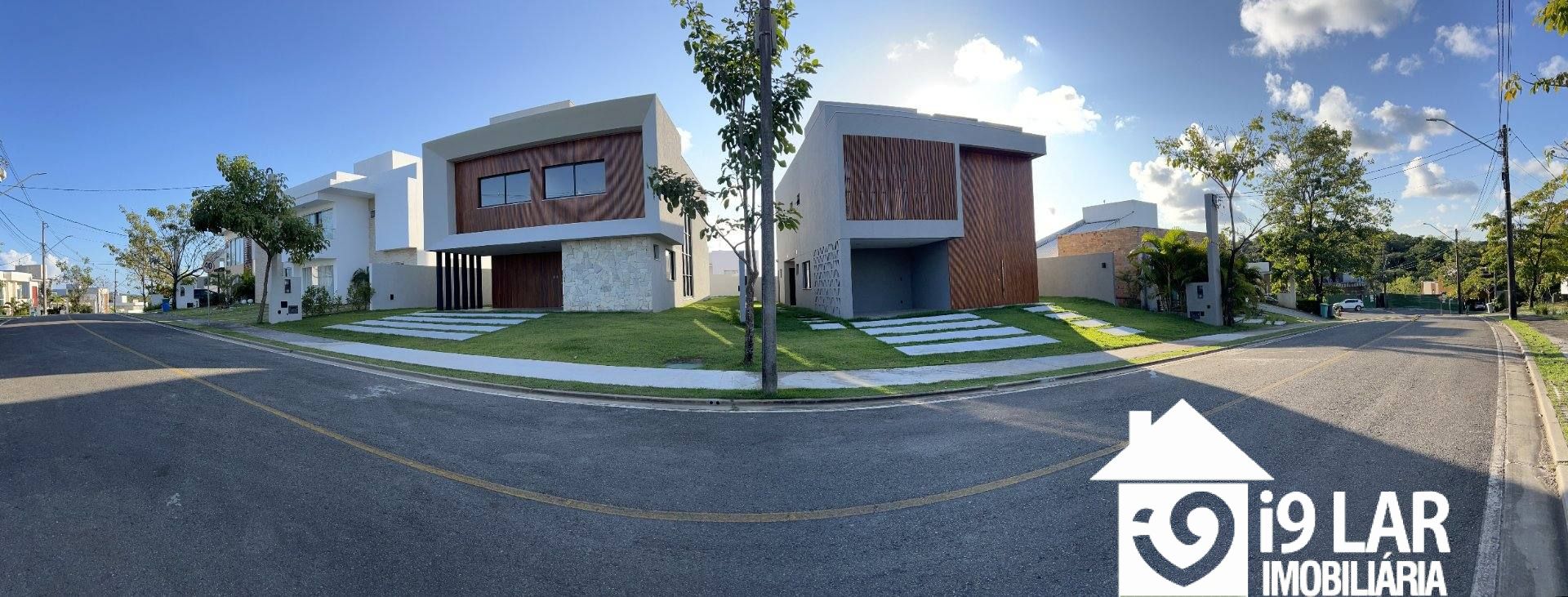 Casa 4 suítes no Alphaville Litoral Norte 2, 294m², pé-direito duplo, piscina e arquitetura moderna