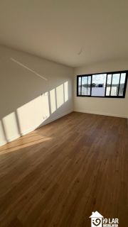 Casa 4 suítes no Alphaville Litoral Norte 2, 294m², pé-direito duplo, piscina e arquitetura moderna