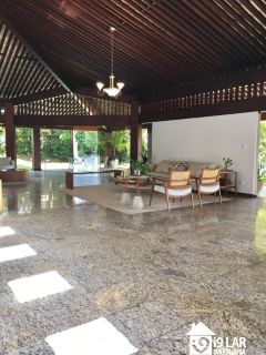 Casa 6/4 no Encontro das Águas com 900m² construídos, terreno de 5.400m², área verde e lazer completo