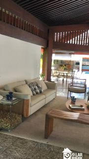 Casa 6/4 no Encontro das Águas com 900m² construídos, terreno de 5.400m², área verde e lazer completo