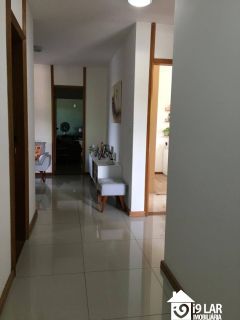 Casa 6/4 no Encontro das Águas com 900m² construídos, terreno de 5.400m², área verde e lazer completo