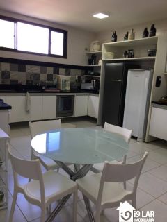Casa 6/4 no Encontro das Águas com 900m² construídos, terreno de 5.400m², área verde e lazer completo