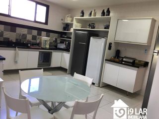 Casa 6/4 no Encontro das Águas com 900m² construídos, terreno de 5.400m², área verde e lazer completo