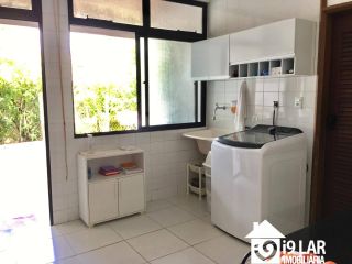 Casa 6/4 no Encontro das Águas com 900m² construídos, terreno de 5.400m², área verde e lazer completo