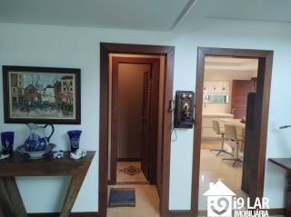 Casa 6 suítes em Busca Vida, 480m², terreno de 1.000m², energia solar e acesso à praia