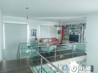 Casa 6 suítes em Busca Vida, 480m², terreno de 1.000m², energia solar e acesso à praia