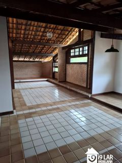 Casa 5 suítes em Piatã, 460m², condomínio Águas do Jaguaribe, área de lazer completa
