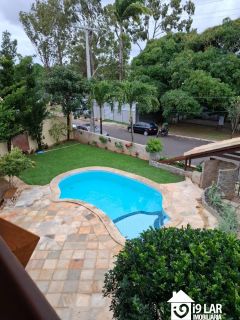Casa 5 suítes em Piatã, 460m², condomínio Águas do Jaguaribe, área de lazer completa