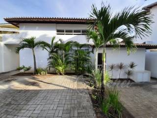 Casa à venda no bairro Vilas do Atlantico em Lauro de Freitas/BA