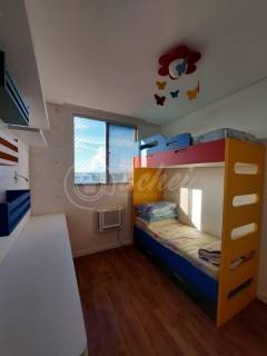 Apartamento Padrão na Dorival Caymmi