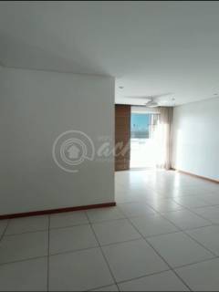 Apartamento Padrão na Dorival Caymmi