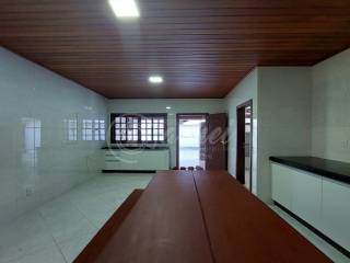Casa para alugar no bairro Estrada do Coco em Lauro de Freitas/BA